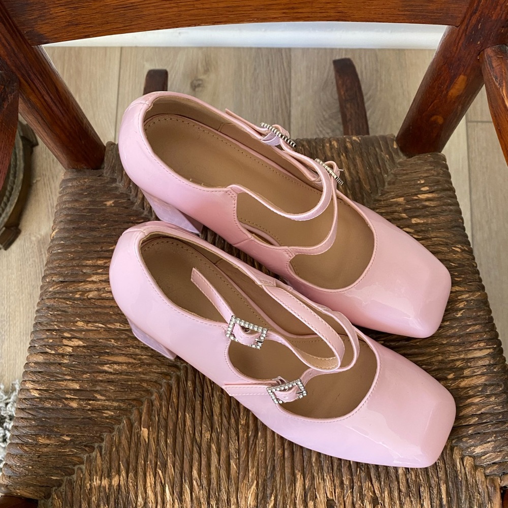 Patent Mary Jane Block Heel Pumps in Pink - Picture 2 of 3